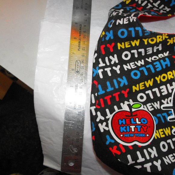 Official Sanrio Hello Kitty Crossbody Bag - Picture 3 of 5